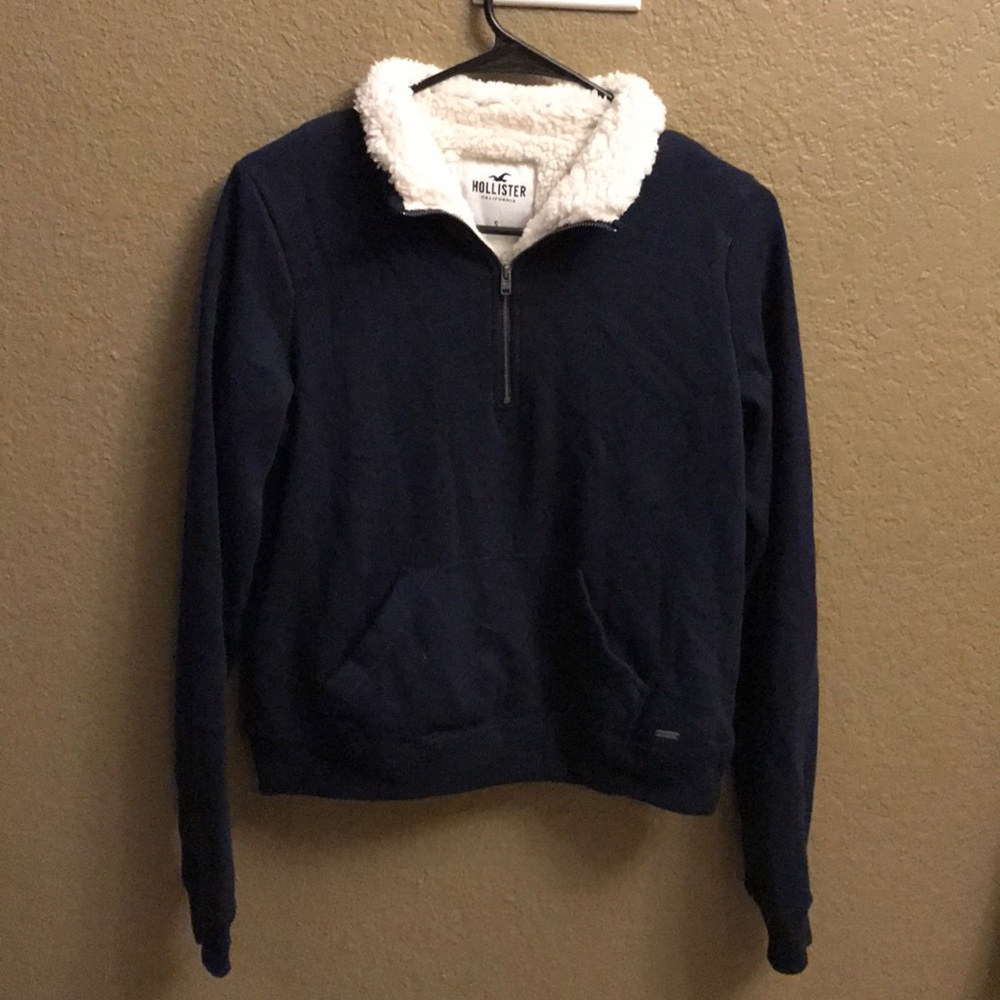 Navy blue pullover